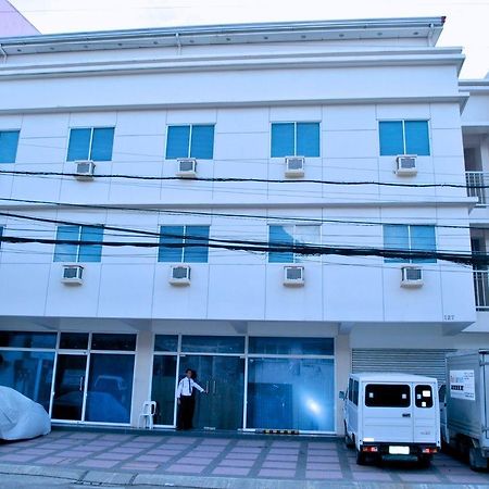 Cebu Fiesta Business Suites Exterior photo