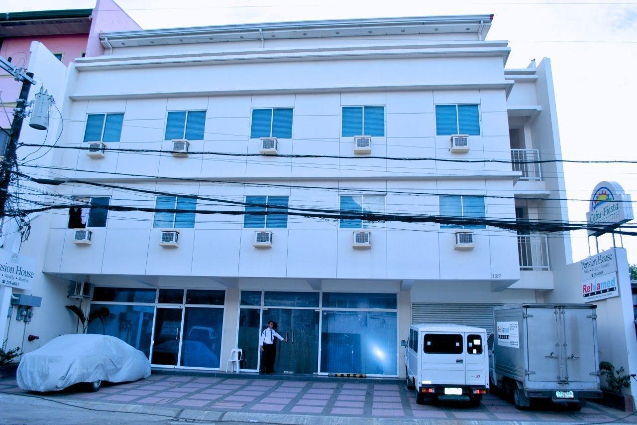 Cebu Fiesta Business Suites Exterior photo